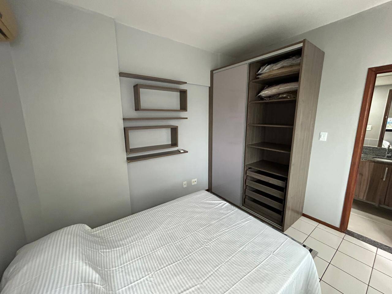 Apartamento para alugar com 1 quarto, 55m² - Foto 10