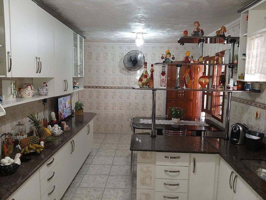 Casa à venda com 3 quartos, 256m² - Foto 8